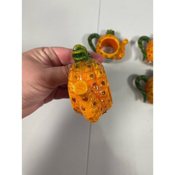 Set of 4 Wooden Pineapple Fruit Napkin Holders - Picture 4 of 8